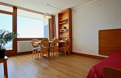 Chamrousse Apartment | Studio cabine 4 pers. à Chamrousse - Centre station et au pied des pistes - FR-1-549-38