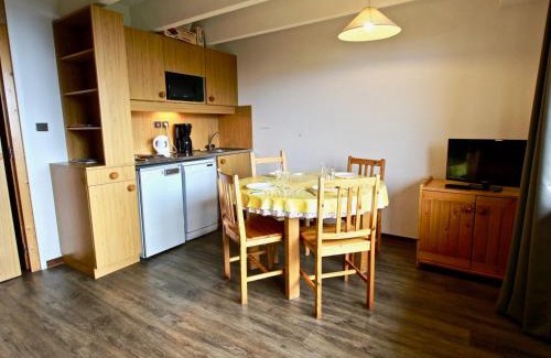 Chamrousse Apartment | Studio cabine avec balcon et cuisine équipée à Chamrousse - FR-1-340-153