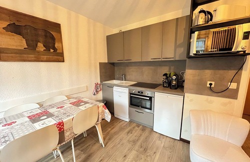 Les Carroz-d'Araches Apartment | Studio Cabine Rénové Proche Piste Bardelle et à 5 mn à Pieds du Centre