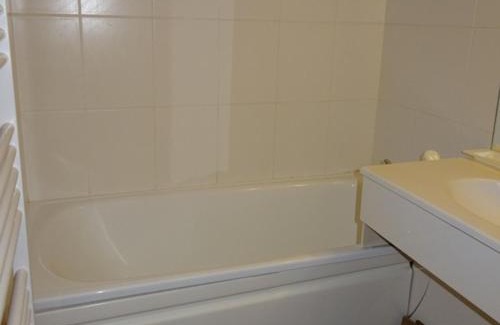 Les Gets Apartment | Studio cabine lumineux aux Gets, 4 pers, proche piste et commerces, parking privé - FR-1-802-58