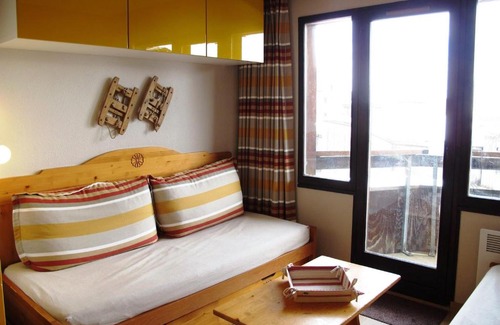 Avoriaz Apartment | Studio Cabine Rénové, Sud avec Balcon, Proche Commerces et Remontées Mécaniques à Morzine - FR-1-634-30