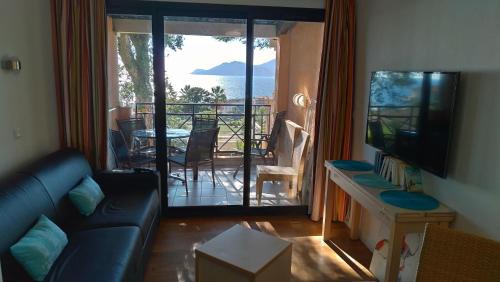 La Croix des Gardes Apartment | Studio cabine vue mer, piscine panoramique, parking couvert