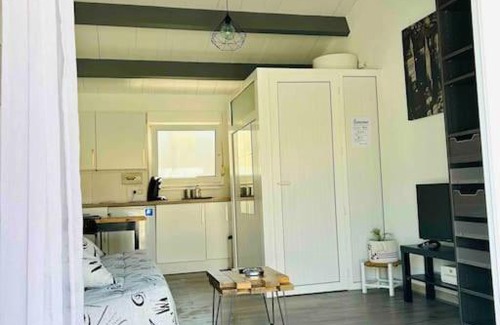 Carnon-Plage Apartment | Studio carnon climatisé à 5min à pied de la plage