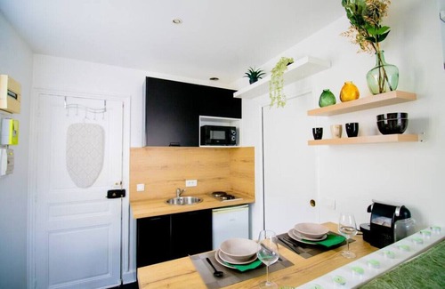 Porte-Dauphine Apartment | Studio Chic 16è, Rénové, 2 Pers