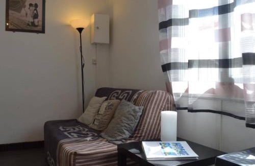 Banyuls-sur-Mer Apartment | Studio Climatisé à 200m des Plages, Centre-ville de Banyuls, 2 Couchages - FR-1-225C-25