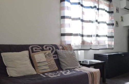 Banyuls-sur-Mer Apartment | Studio Climatisé à 200m des Plages, Centre-ville de Banyuls, 2 Couchages - FR-1-225C-25