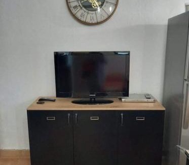Peymeinade Apartment | Studio climatisé dans villa calme à 15km de Cannes