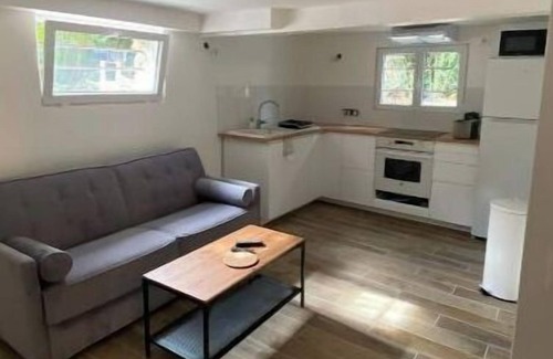 Villemomble Apartment | Studio close to Paris transport links