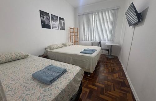 Zona Sul Apartment | STUDIO COBAL DO HUMAITÁ , COMPLETO ATÉ 3 p, COM AR, WIFI, NETFLIX, pauloangerami VP508