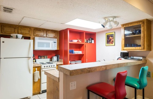 Barton Hills Condo | Studio condo near Zilker Park, 2 mi to downtown
