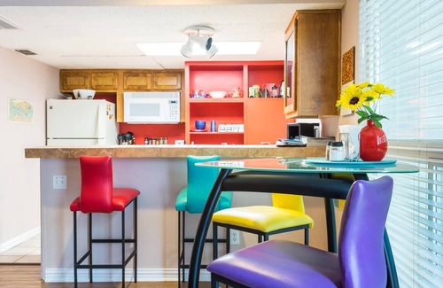 Barton Hills Condo | Studio condo near Zilker Park, 2 mi to downtown