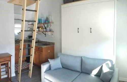 Pine Point Condo | Studio Condo (Newly Renovated) - 150' to Beach 20 min to Portland