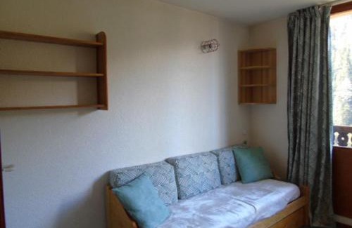 Valfrejus Apartment | Studio cosy à Valfréjus, proche télécabine et commerces, pour 2/3 personnes, draps inclus - FR-1-561-57