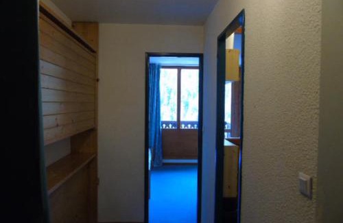 Valfrejus Apartment | Studio cosy à Valfréjus, proche télécabine et commerces, pour 2/3 personnes, draps inclus - FR-1-561-57