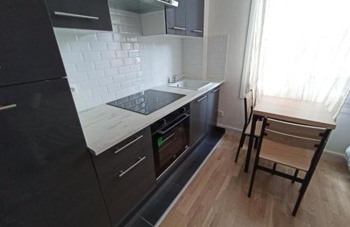 Maisons-Laffitte Apartment | Studio cosy - Hypercentre - 20 min to Paris