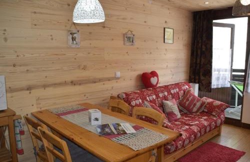 Montgenevre Apartment | Studio cosy pour 4 pers avec balcon, parking et animaux acceptés à Montgenèvre - FR-1-266-72