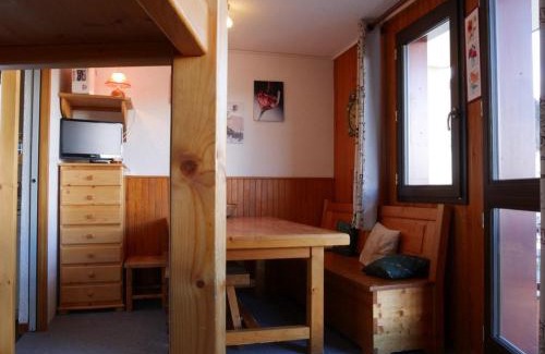 Montchavin Apartment | Studio cosy rénové avec balcon, proche pistes/commerces, à Montchavin La Plagne - FR-1-329-3
