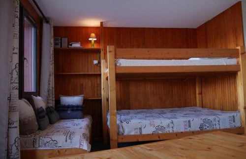 Montchavin Apartment | Studio cosy rénové avec balcon, proche pistes/commerces, à Montchavin La Plagne - FR-1-329-3