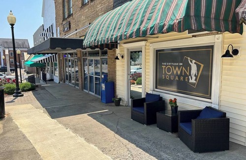 Jamestown Apartment | Studio Cottage on the Square, entire rental unit in Jamestown, Kentucky