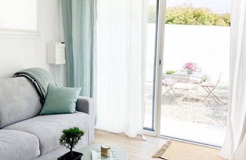 Gemenos Bed & Breakfast | Studio Dans Maison Piscine