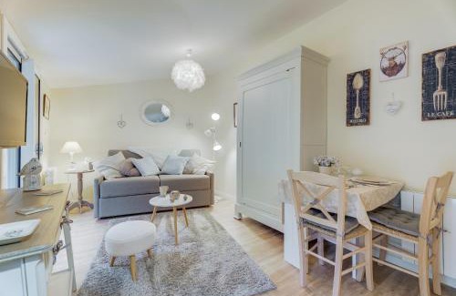 Alphonse Guerin Apartment | Studio du Jardin d' Eden