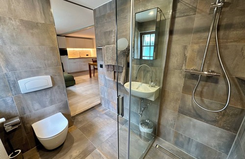 Kuhnhausen Bed & Breakfast | Studio Elfenblume im EG des Bio-garten B&B Kastanienhof vor den Toren Erfurts