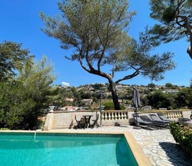 Cagnes-sur-Mer Apartment | Studio en bas de villa avec piscine proche bord de mer