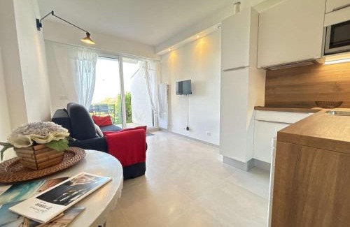 Royan Apartment | Studio en bord de mer à Royan, parking, TV, tout équipé - FR-1-494-67