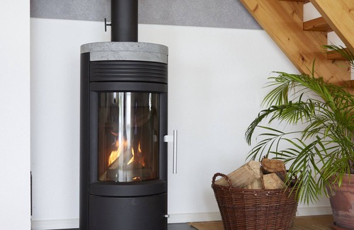 Fehmarn Apartment | Studio flat with distant views and fireplace