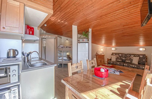 Aussois Apartment | Studio for 4 with terrace and WIFI in Aussois