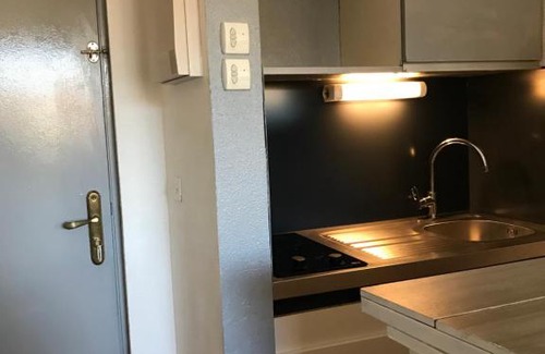 Greoux-les-Bains Apartment | Studio Garriguette, parking gratuit, ascenseur, 2 personnes, lit 2 places