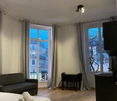 Bonne-Nouvelle Apartment | Studio Grand Rex