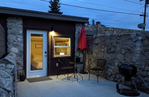 El Paso Apartment | Studio guesthouse with kitchenette in Kern Place by UTEP