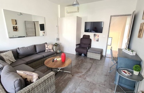 Dbayeh Apartment | Studio in Dbayeh in a prime location, WIFI 38sqm fully furnished