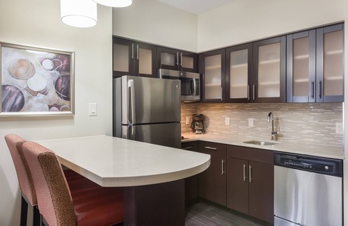 Spring Branch West Apartment | Studio in Houston's Energy Corridor | Free Breakfast + 24 Hour Business Center