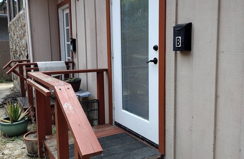 Pacific Grove Apartment | Studio in Pacific Grove. Next to Pebble Beach, ocean and Carmel. Furnished.