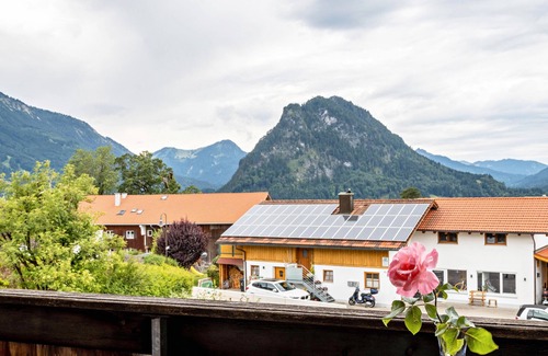 Meilingen Apartment | Studio 'In Pfronten' with Mountain View, Balcony and Wi-Fi