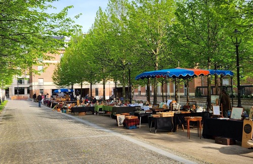 Saint-Leu Apartment | Studio in the heart of the city & Cathedral, tourist and business stays.