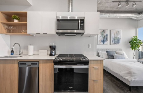 Connaught Apartment | Studio Just Steps from Stampede Park: Luxury Living