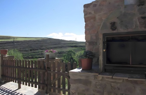 Villar del Rio House | Studio 'Las Rozas' with Mountain View, Shared Terrace and Shared Garden