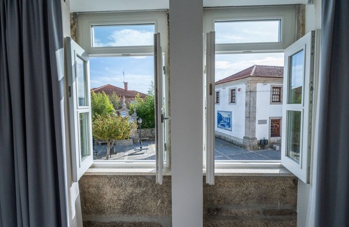 Sao Tiaguinho Apartment | Studio located in the center of the historic square of Oliveira de Frades.
