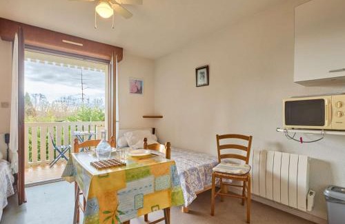Barbotan-les-Thermes Apartment | Studio lumineux avec balcon et Wi-Fi à Barbotan - FR-1-841-44
