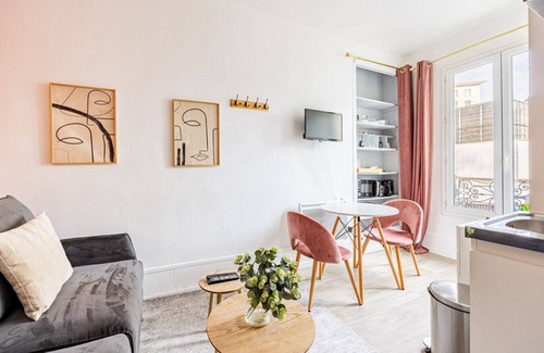 19th Arrondissement Apartment | Studio Métro Ourcq Paris 19eme