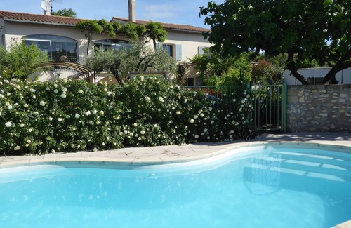 Sagries Apartment | Studio meublé de vacances, very quiet in nature and culture ancient and modern