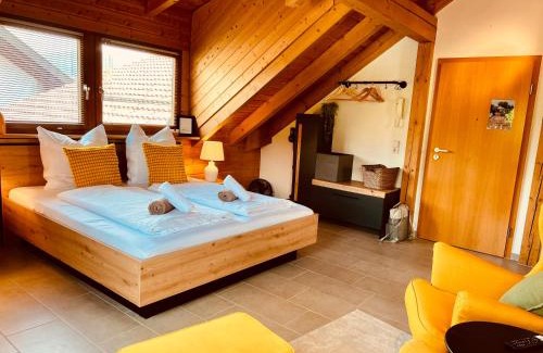 Neustadt Apartment | Studio mit King-Size-Bett & Privatparkplatz