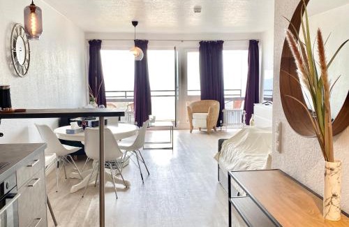 Scharbeutz Apartment | Studio mit Panorama-Meerblick und direkter Strandlage in Scharbeutz