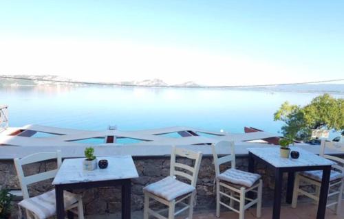 Pylos Apartment | Studio Olga & Danae with panoramic view in Pilos