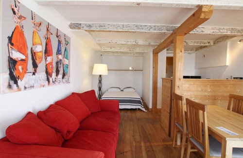 Granville Apartment | Studio on the fishing port