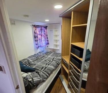 Heath Apartment | Studio one bed in Dagenham London