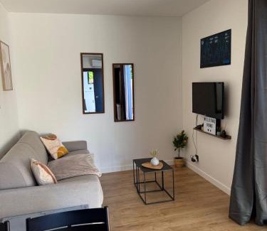Montry Bed & Breakfast | Studio paisible sous un Pin près de Disneyland